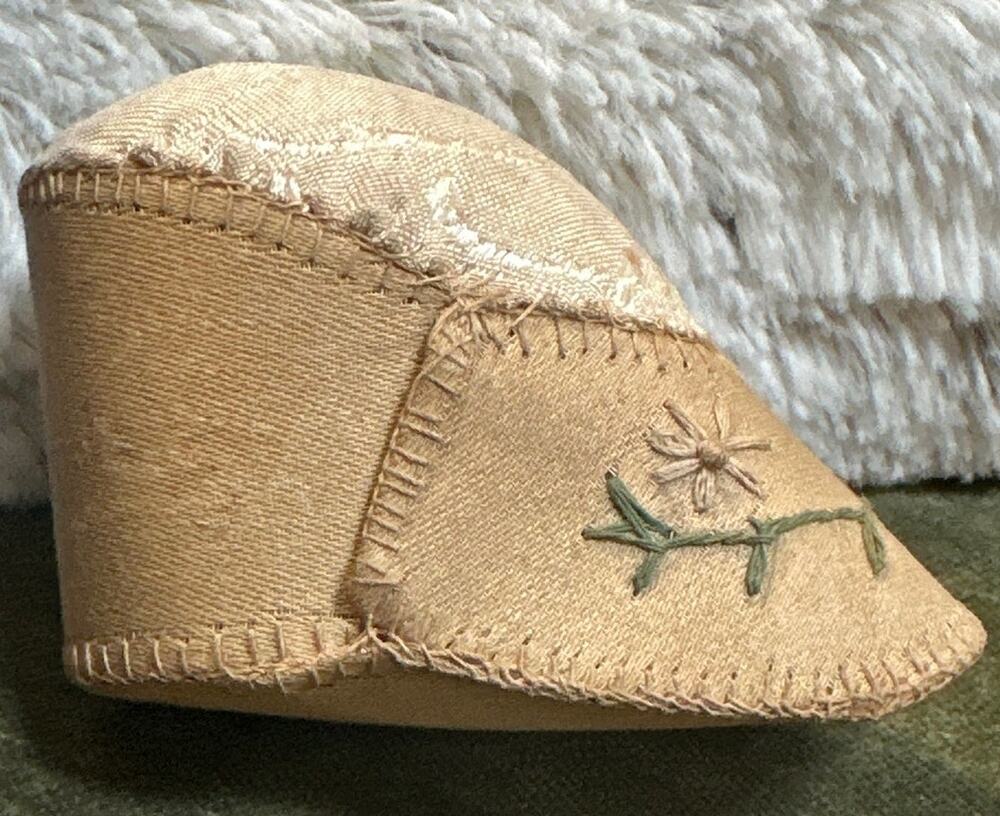 Vintage Fabric Slipper Pin Cushion Embroidered Folk Art Sewing Notion